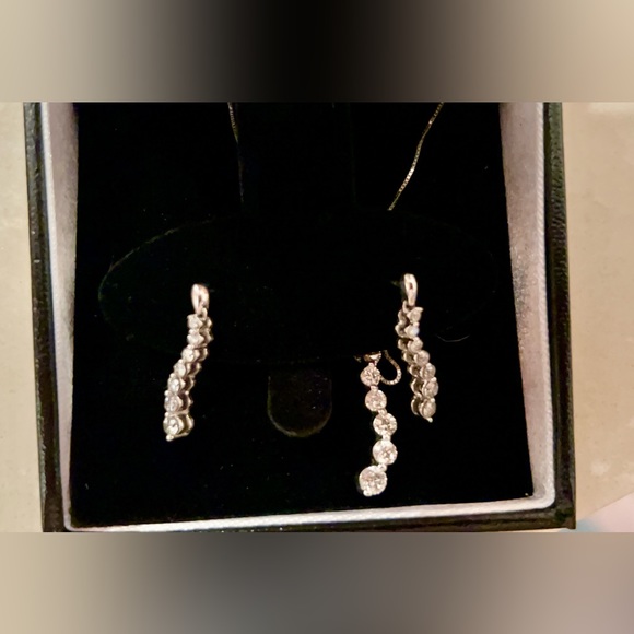 1/2 CT. T.W. Journey Diamond Pendant and earring in 14K White Gold - Picture 3 of 3